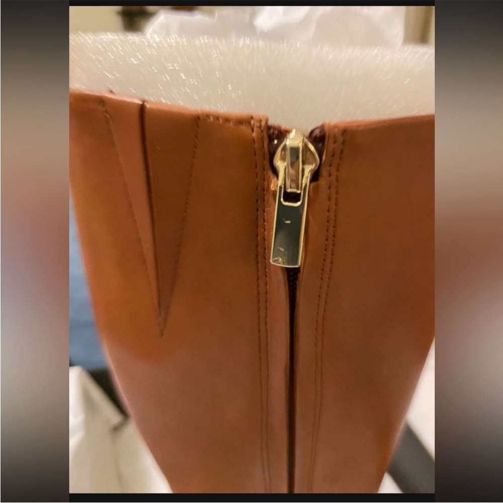 Banana Republic Leather Boots - Picture 5 of 9